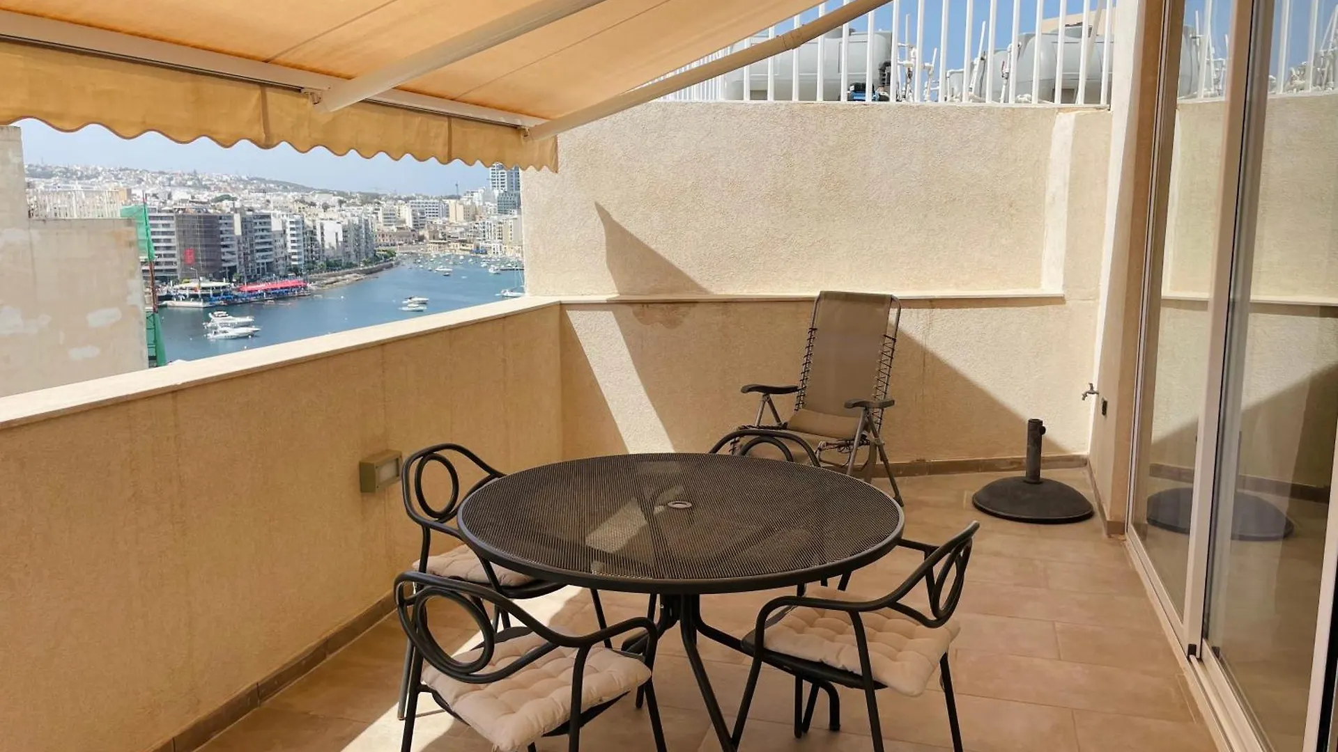Duplex Penthouse In Sliema Apartment